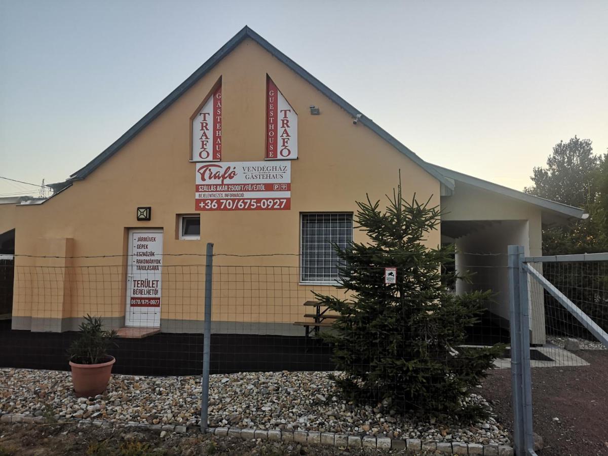 Vendeghaz Kalocsa Hotel Bagian luar foto