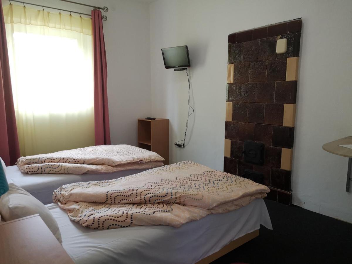 Vendeghaz Kalocsa Hotel Bagian luar foto