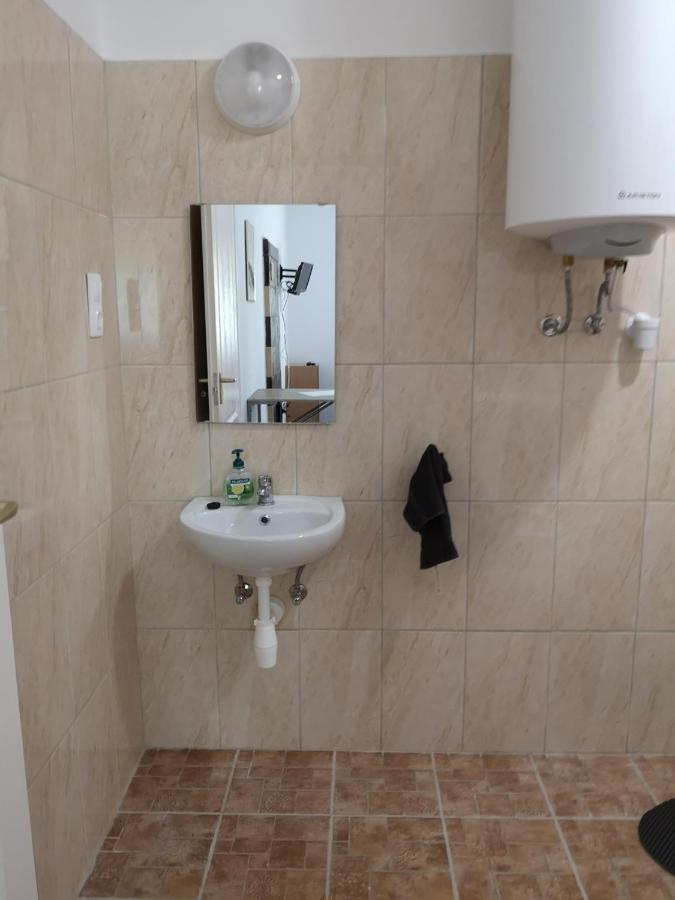 Vendeghaz Kalocsa Hotel Bagian luar foto