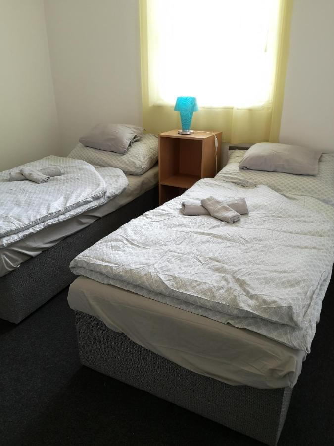 Vendeghaz Kalocsa Hotel Bagian luar foto