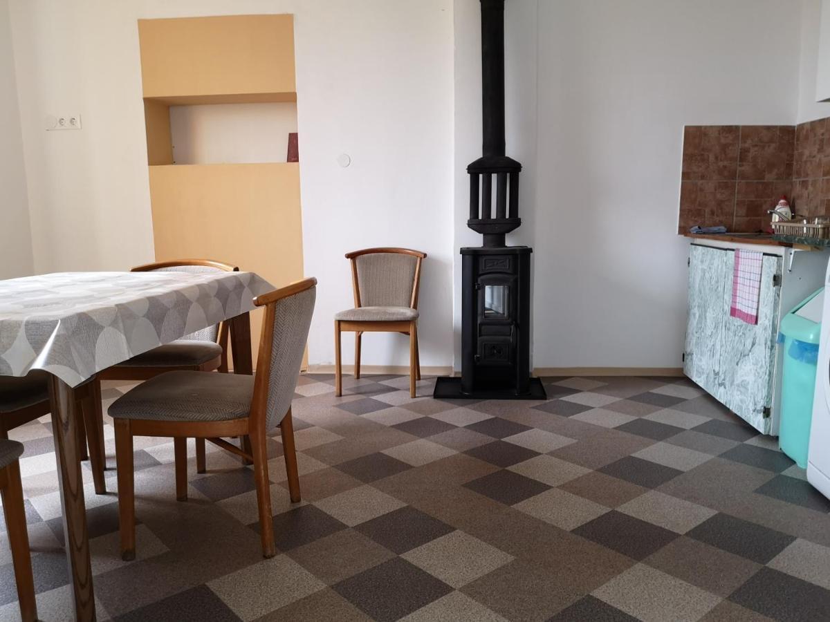 Vendeghaz Kalocsa Hotel Bagian luar foto